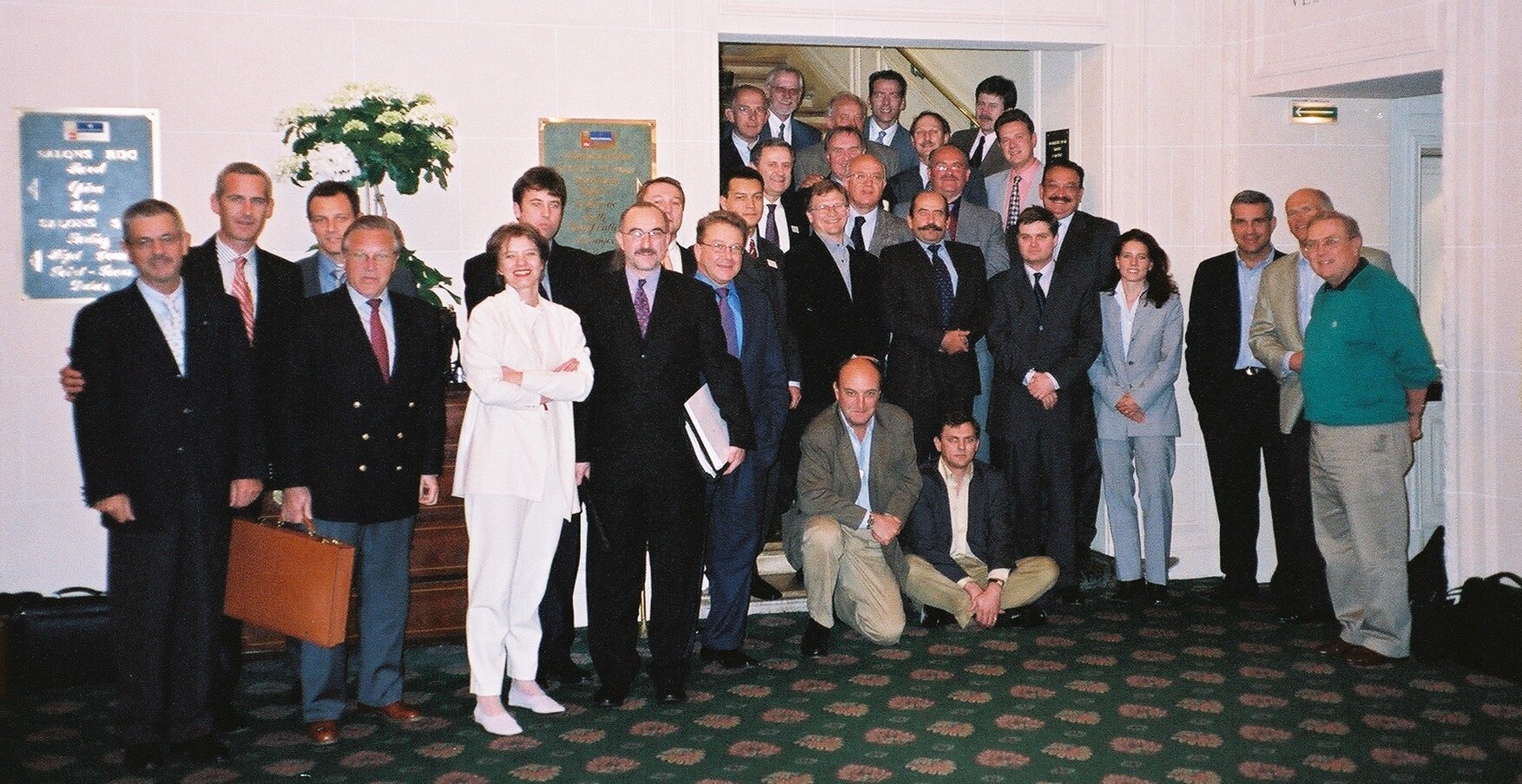 Group photo of Uniba team in the mid '90s