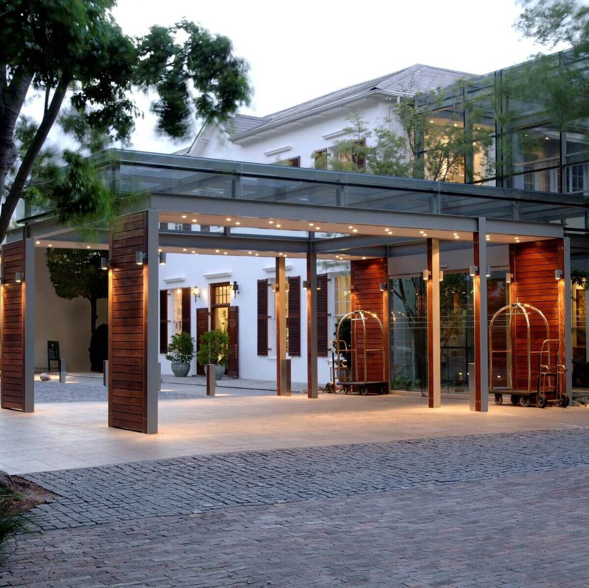 Vineyard Hotel